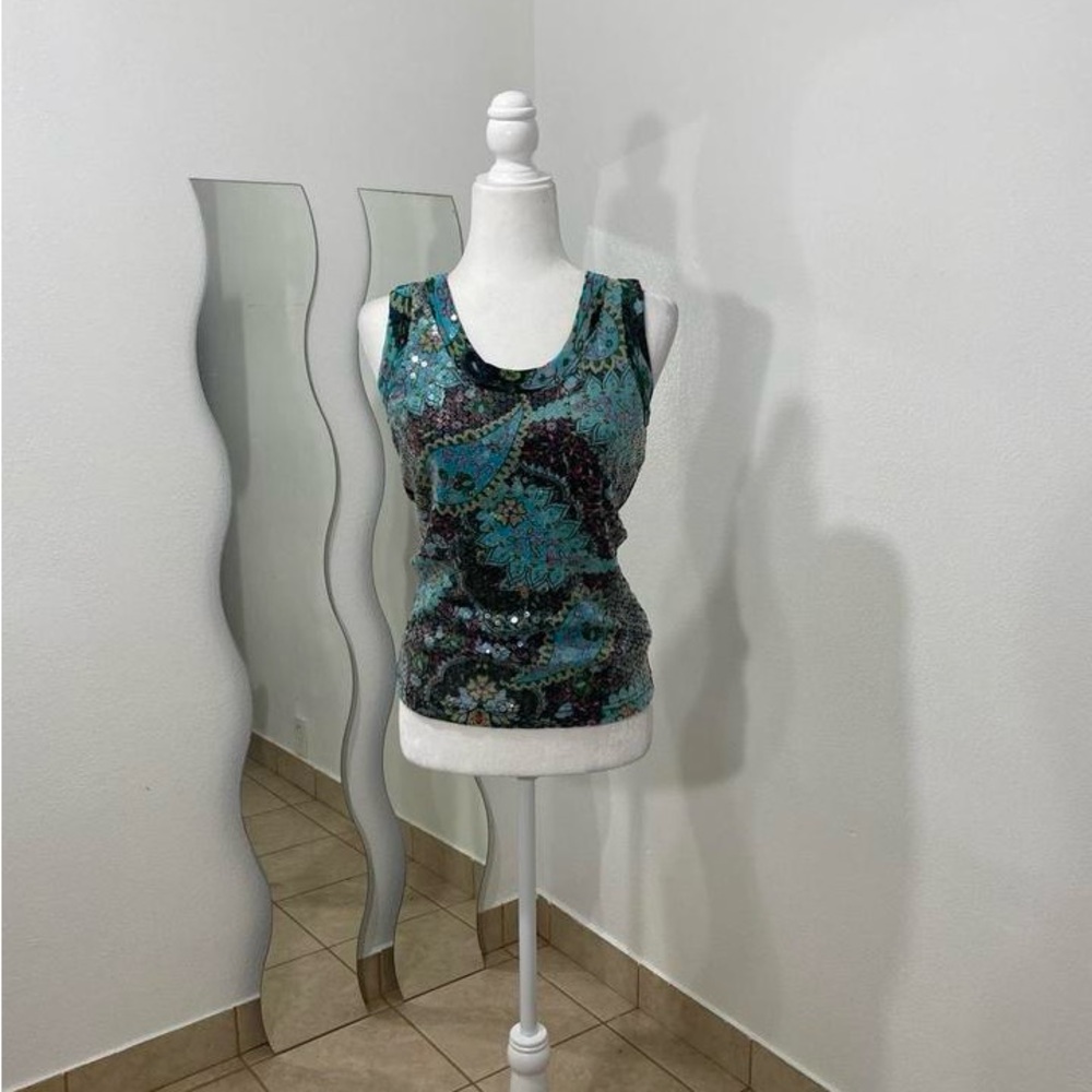 Vibrant Blue and Black Fitted paisley Tank Top